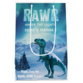 RAWR Under the Lights Dinosaur Winter Verjaardag Medium Cadeauzakje (Achterkant)