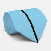 Rayure noire simple sur la cravate de bleu de ciel (Roulé)