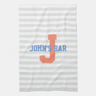 Rayures avec la serviette de barre de monogramme