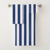 Rayures minces verticales de marine (En situation)