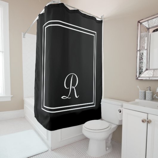 Rayures noir et blanc Monogramme Douche rideau (En situation)