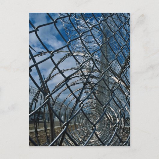 Razor wire, gevangenis briefkaart (Voorkant)