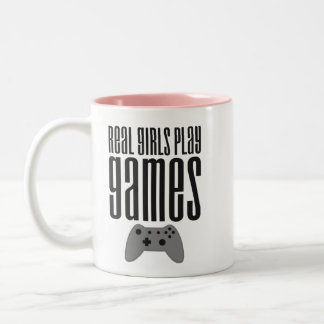 Real Girls Play Games Two-Tone Coffee Mok
