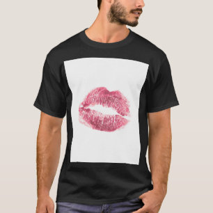 Realistische roze lippen, geïsoleerde kus t-shirt