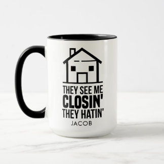 Realtor ze zien me het sluiten van de naam van de  mok