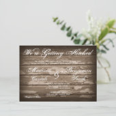Recevoir les invitations en bois rustiques (Debout devant)