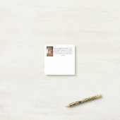 Recherché : Notes de post-it de chasseur de (Sur un bureau)