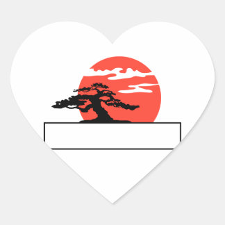 Rechte bonsai tegen zon met doos voor tekst hart sticker