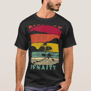 Rechtstreeks buiten het strafvak Ice Hockey Player T-shirt