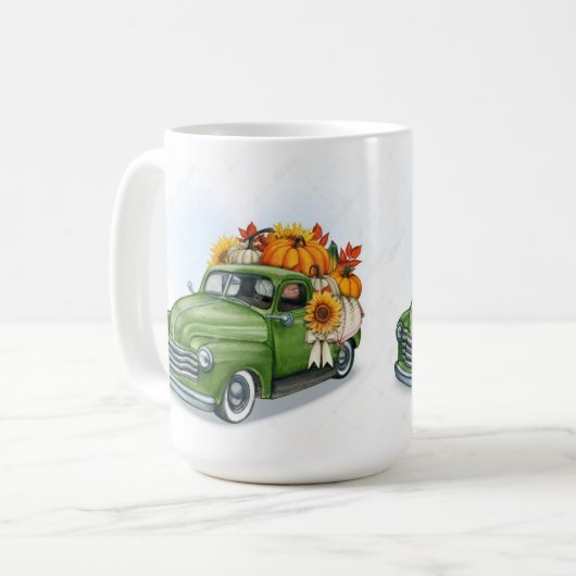 Récolte d'automne dans un camion vert Latte Mug (Devant gauche)