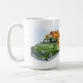 Récolte d'automne dans un camion vert Latte Mug (Gauche)