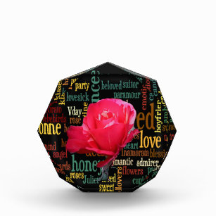 Récompense Heureuse Sainte-Valentin Aux Roses Rouges Élégante