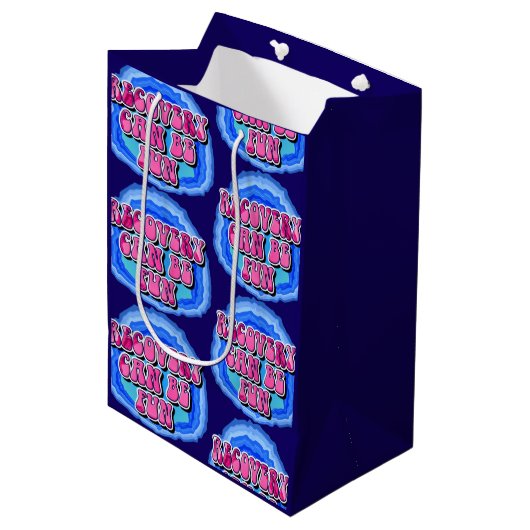 Recovery FUN Geode 12 Step AA Recovery Slogan Medium Cadeauzakje (Voorkant Gekanteld)