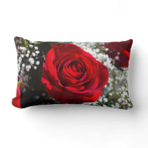 Coussin de rose rouge