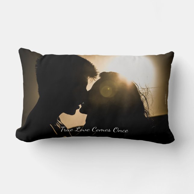 Rectangle HAMbWG - Lumbar Coussin - L'Amour Vrai Arrive Une  (Recto)