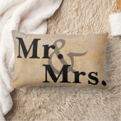 Rectangle M. et Mme typographie coussin sepia et kaki. (Couverture)