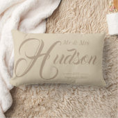 Rectangle Personnalisé M. & Mme Neutral Mariage Coussin (Couverture)