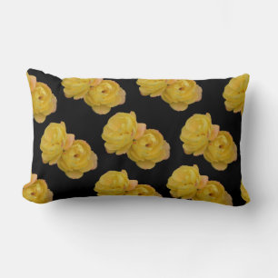 Rectangle Roses jaunes sur coussin lombaire noir.
