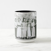 Recueillez la tasse de café de femmes (Centre)