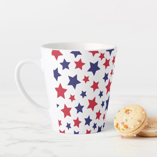 Red and Blue Stars, 4th of July, White Background Latte Mok (In situ)