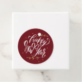Red and Gold Happy New Year Calligraphy Wreath Bedankjes Labels (In situ)