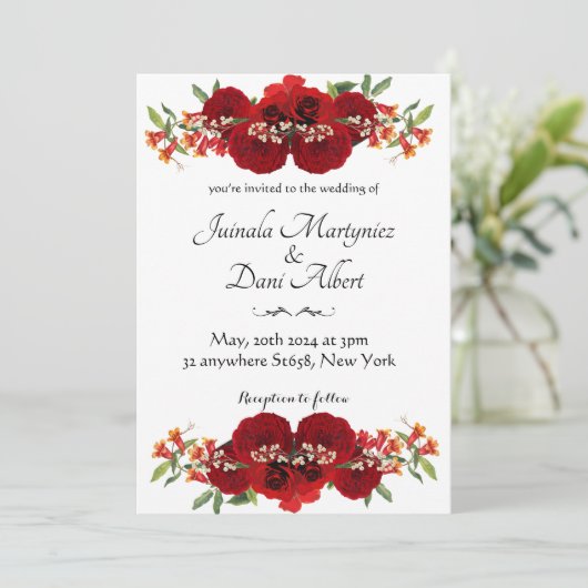 Red and gold rustic flower wedding invitation (Debout devant)