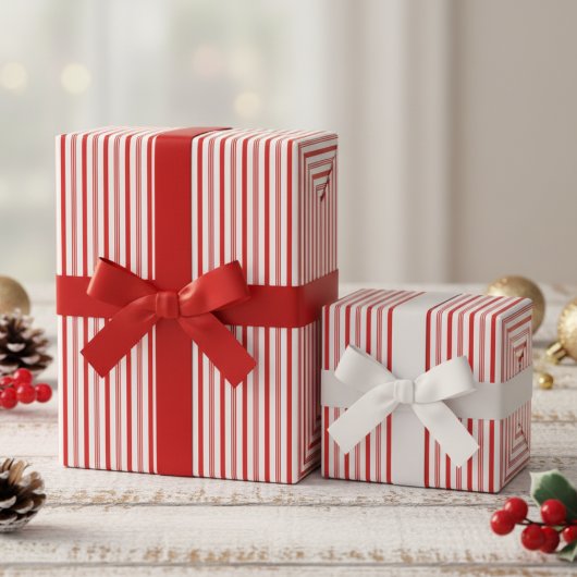 Red and White Candy Cane Pinstripe Pattern Cadeaupapier