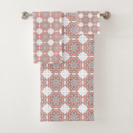 Red and white geometric patterned  bad handdoek