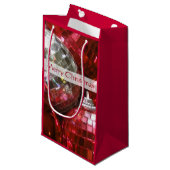 Red Baubles Joyeux sac cadeau de Noël petit (Devant Angle)