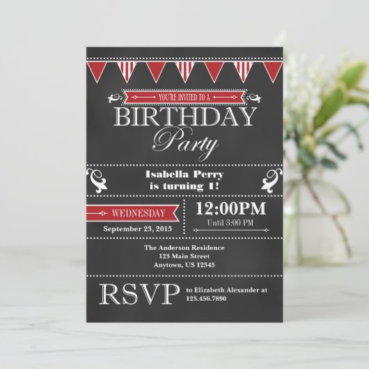Red Black Chalkboard Invitation d'anniversaire (Debout devant)