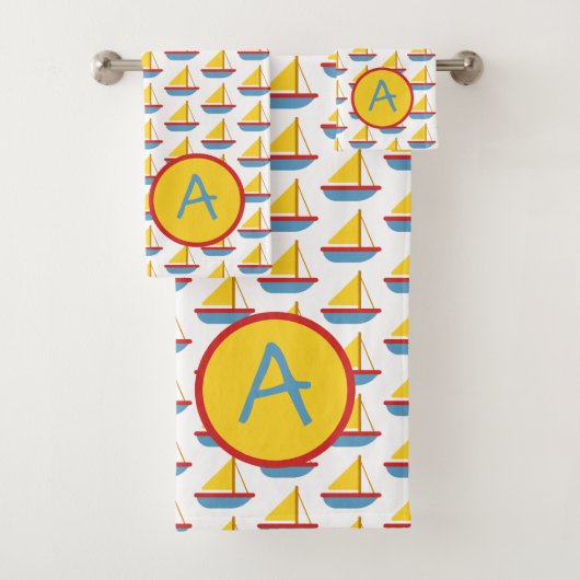 Red Blue and Yellow Toy Sailboat Monogram Bad Handdoek (Insitu)