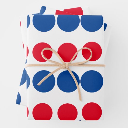 Red Blue Polka Dots Pattern White kleurrijk helder Inpakpapier Vel (In situ)