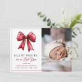 Red Bow Silent Nights Kerstfoto Baby Geboorte Aankondiging (Staand voorkant)