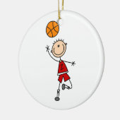 Red Boy Basketball Player t-shirts en Gifts Keramisch Ornament (Links)