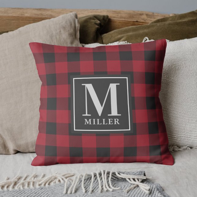 Red Buffalo Check Plaid familienaam Monogram Kussen (Creator heeft geüpload)