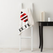 Red Buffalo Plaid Tee Pee Sherpa Blanket (En situation)