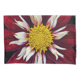 Red Dahlia Pillowcase Kussensloop