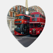 Red Double Decker Buses Keramisch Ornament (Rechts)