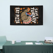Red een kalkoen eet pizza grappige Thanksgiving ko Spandoek (Beurs)
