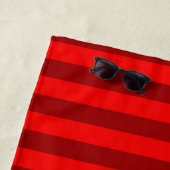 Red en Maroon Stripes Design Strandlaken (In situ)