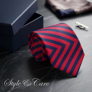 Red en Navy Blue Striped Formal Stropdas