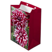 Red en White Dahlias Floral Medium Cadeauzakje (Voorkant Gekanteld)