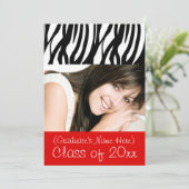 Red Feminine Graduation ou Invitation de parti (Debout devant)