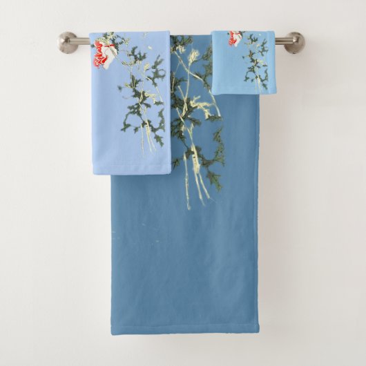 Red flower towel set by megyarsh bad handdoek (Insitu)