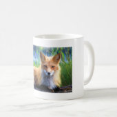 Red Fox Laying in Grass Schilderachtig Wildlife Koffiemok (Voorkant rechts)