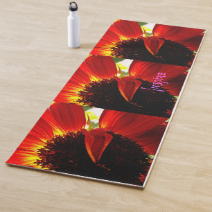 Red Gerbera Daisy Flower Foto inspireert kalligraf Yogamat