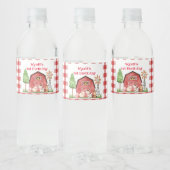 Red Gingham Boerderij First Birthday Drink Label Waterfles Etiket (Flessen)