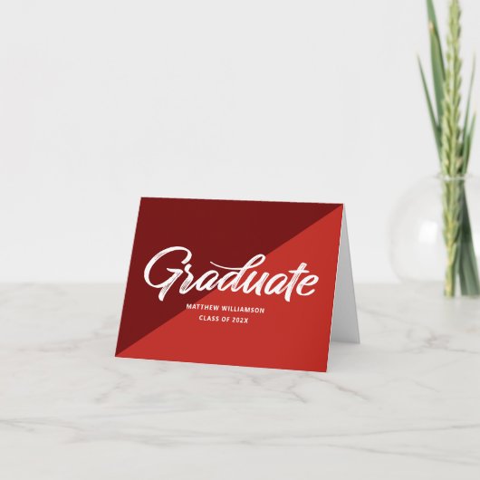 Red Graduation Retro Bold Script Cap Icon Minimal Bedankkaart (Voorkant)