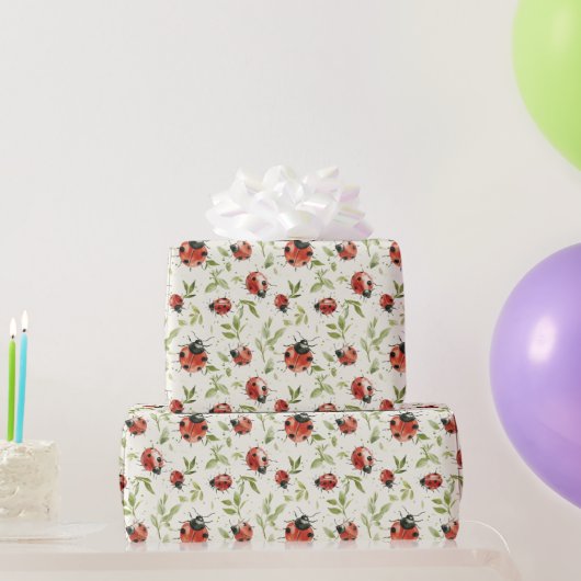 Red Green Leaves Ladybugs Birthday Cadeaupapier (Feestgeschenken)
