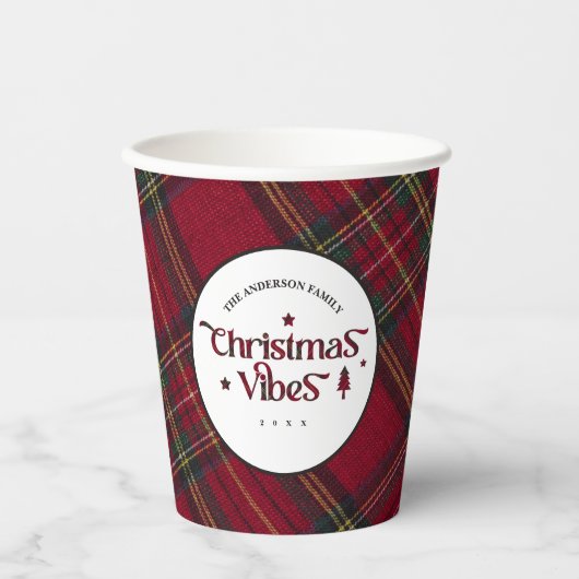 Red & Green Tartan Wonderland: Kerstvibes Papieren Bekers (Voorkant)